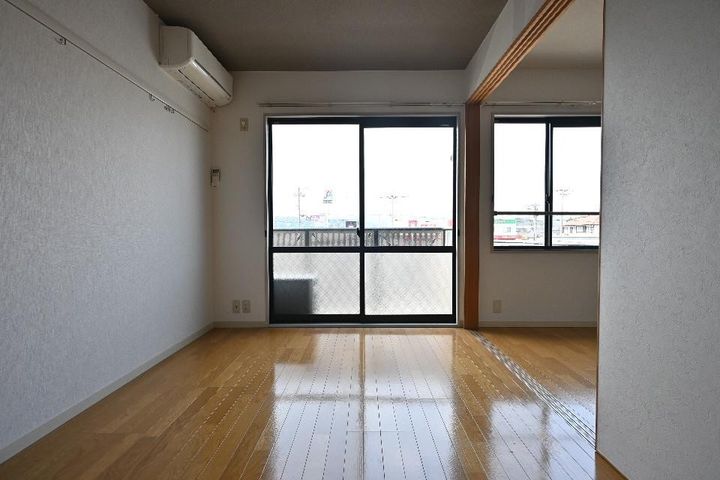 MIKIハイツの居間