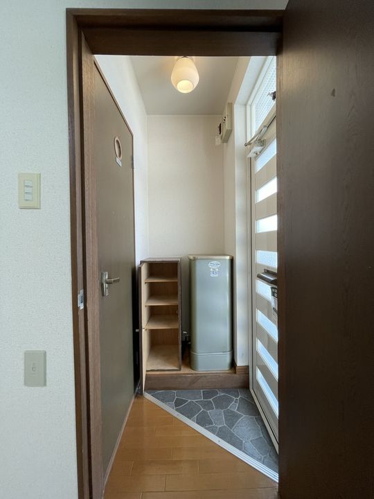 グランディール忠和の玄関