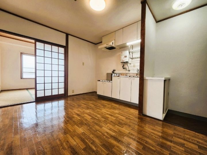 豊栄ハイツの居間