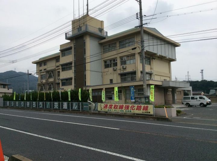 ドエル岐山の周辺