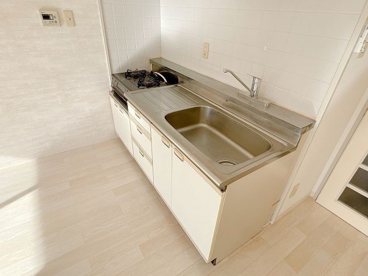 日宝グランディ中島のキッチン