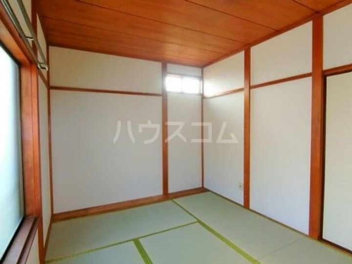 味岡コーポの居間