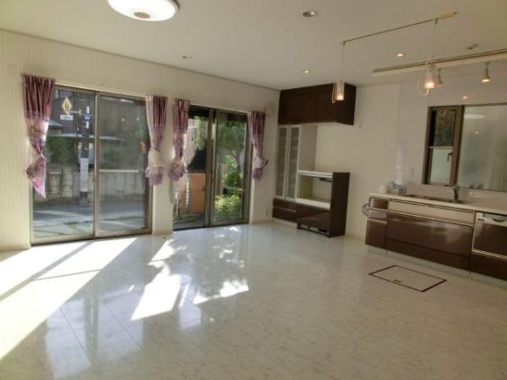 東京都杉並区成田西2(一戸建)の賃貸物件の居間