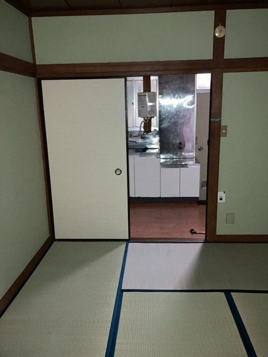 コーポラスクリの居間