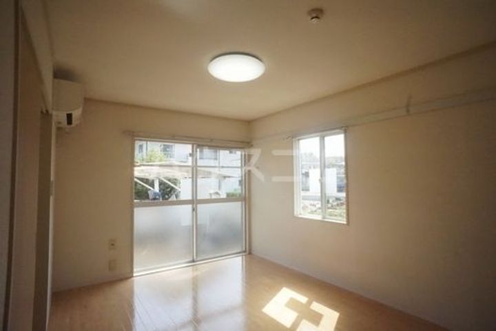 ファミールハイツの居間