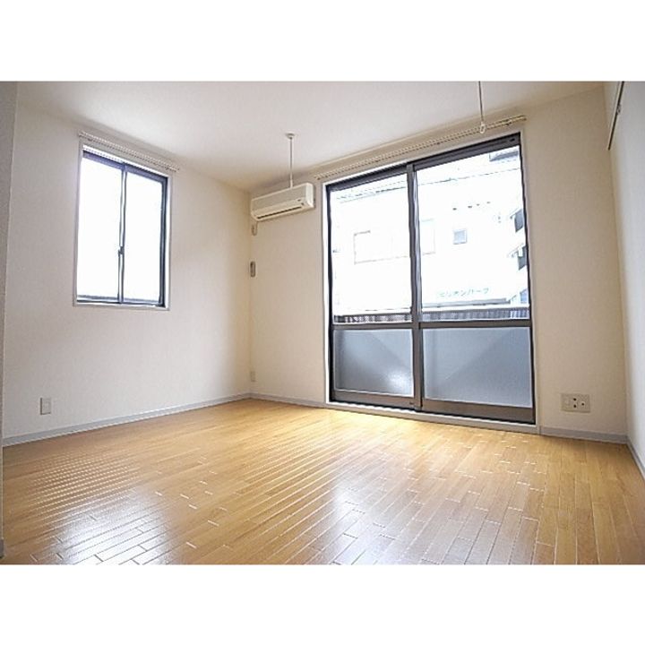 グリーン清風の居間