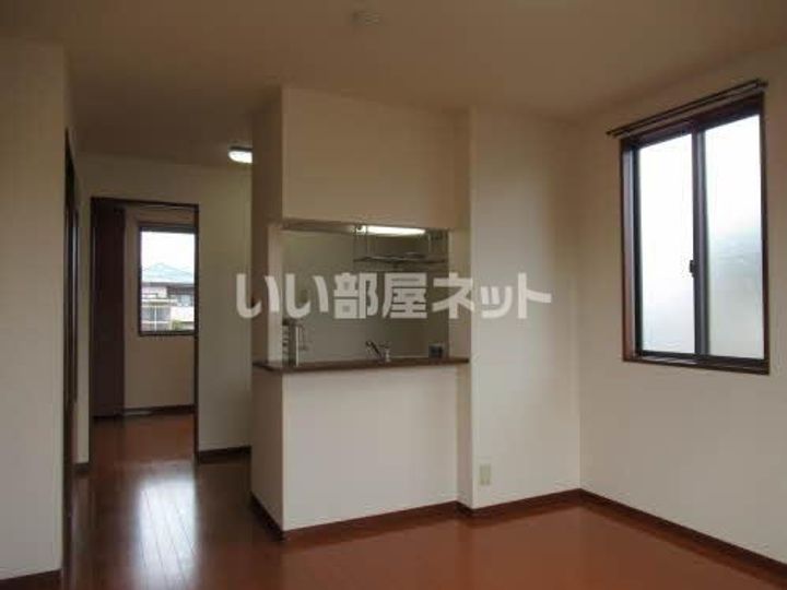 グリーンヒルズもちづきAの居間