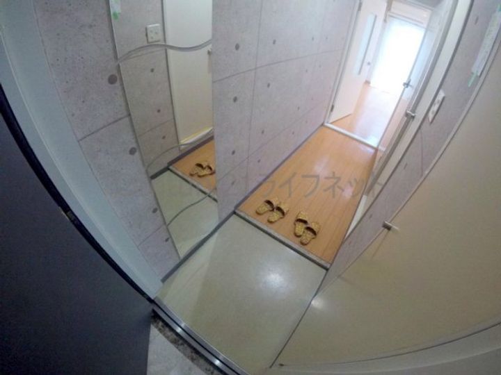 大阪府大阪市淀川区三国本町2(マンション)の賃貸物件の玄関