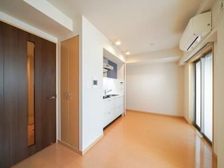 東京都港区高輪3(マンション)の賃貸物件の居間