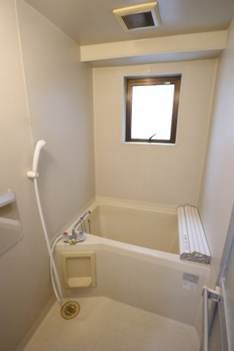 日発東中神ビルの風呂