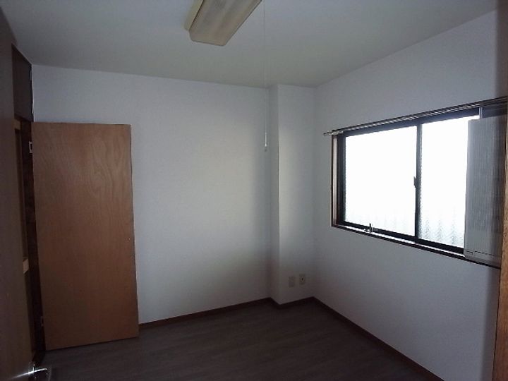 岐阜県各務原市川島緑町3(アパート)の賃貸物件の居間