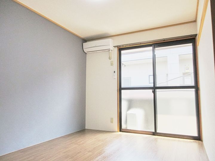 サンパレス高崎飯塚Bの居間