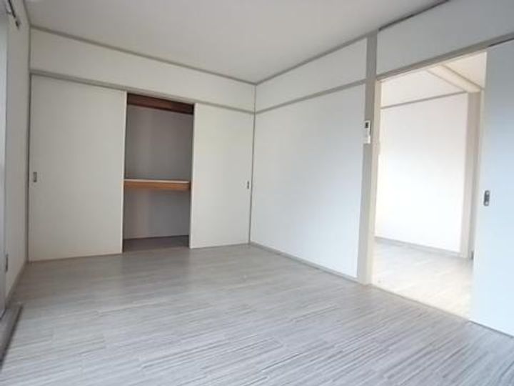 オレンジマンションの内装