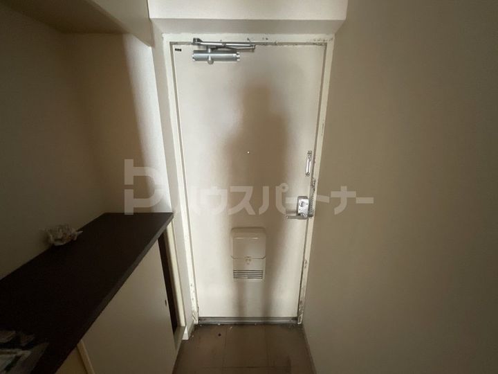 千葉県船橋市本中山5(マンション)の賃貸物件の玄関