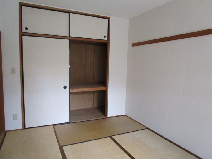 オークパレス川尻の内装