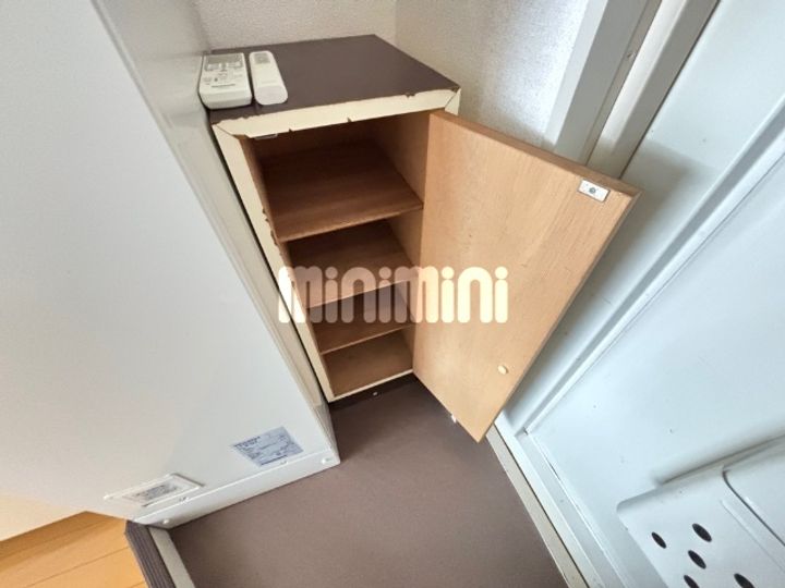 コーポルネッサンスの玄関