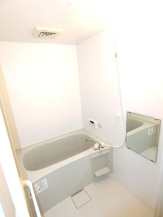 ユーミーブルースカイIIの風呂