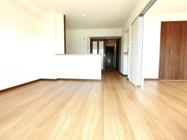 ユーミーブルースカイIIの居間