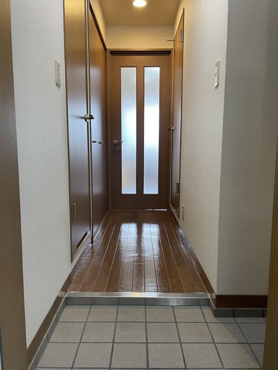 静岡県浜松市中央区植松町(マンション)の賃貸物件の玄関