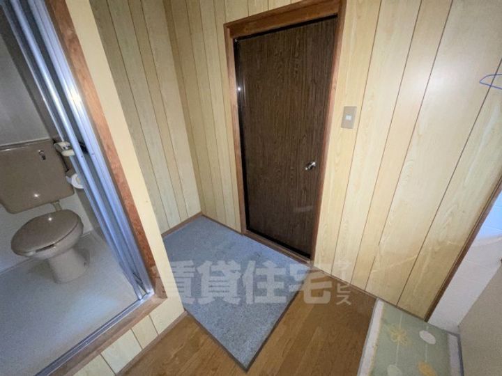 ミウラハイツの玄関