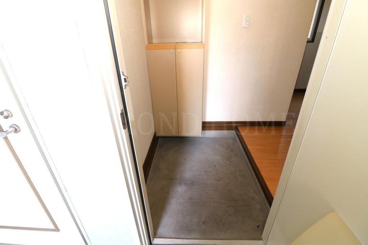 ピュアパレスの玄関