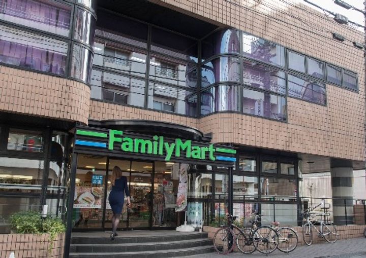 東京都港区南青山4(マンション)の賃貸物件の周辺