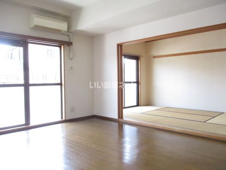 アザレ久留米の居間