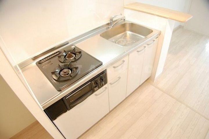 ルクレ新大阪レジデンスのキッチン