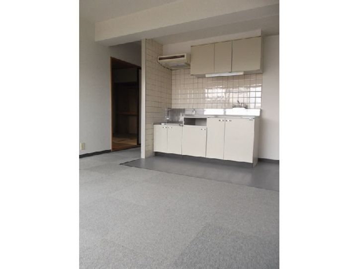 静岡県田方郡函南町柏谷(マンション)の賃貸物件の居間