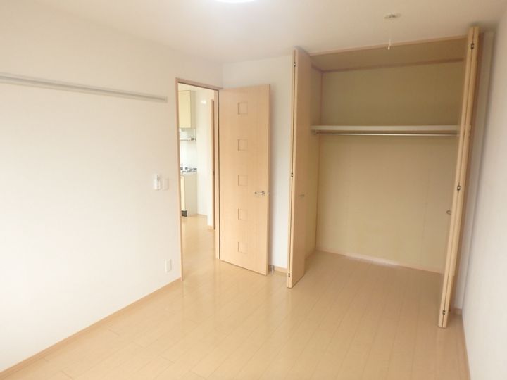 グリーンコート Cの居間