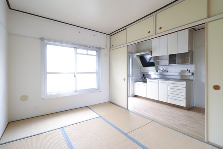 UR鶴山台の居間
