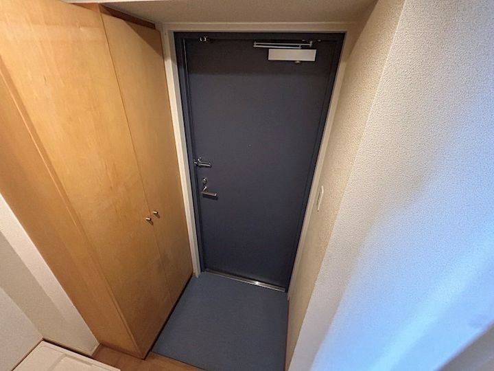 トゥールモンド新横浜の玄関