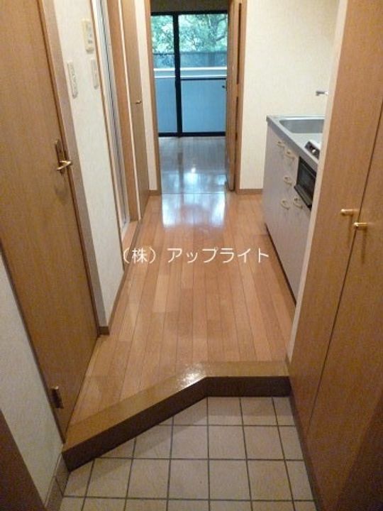 KT三光マンションの玄関