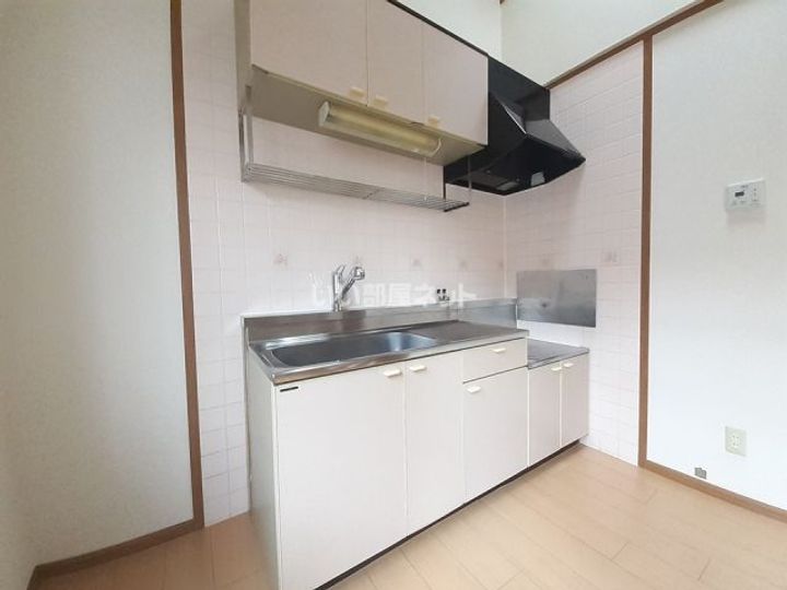 兵庫県加東市下滝野1(アパート)の賃貸物件のキッチン