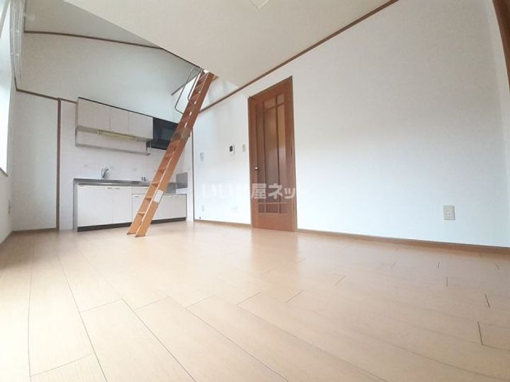 兵庫県加東市下滝野1(アパート)の賃貸物件の居間