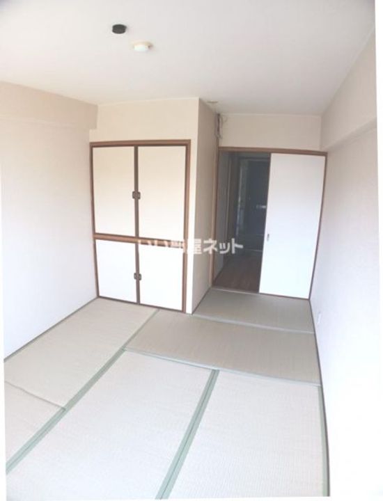 福知山SEIWAマンションの居間
