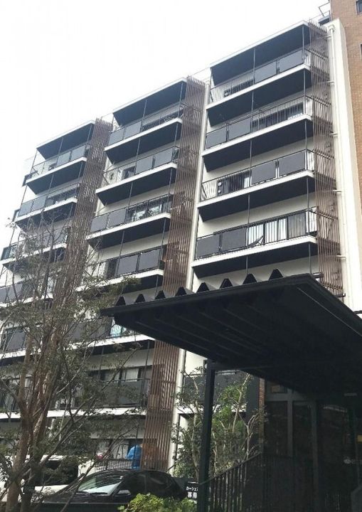 東京都新宿区内藤町(マンション)の賃貸物件の外観