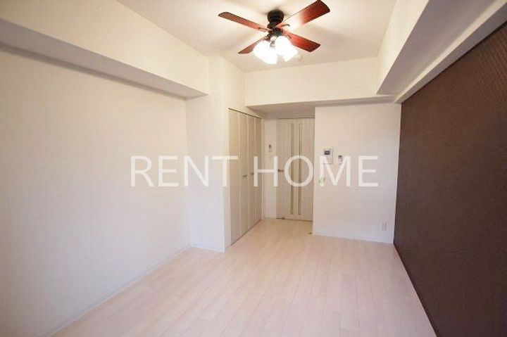 Luxe布施南(ラグゼフセミナミ)の居間