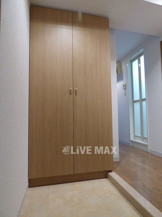 エスコート麻布十番の玄関