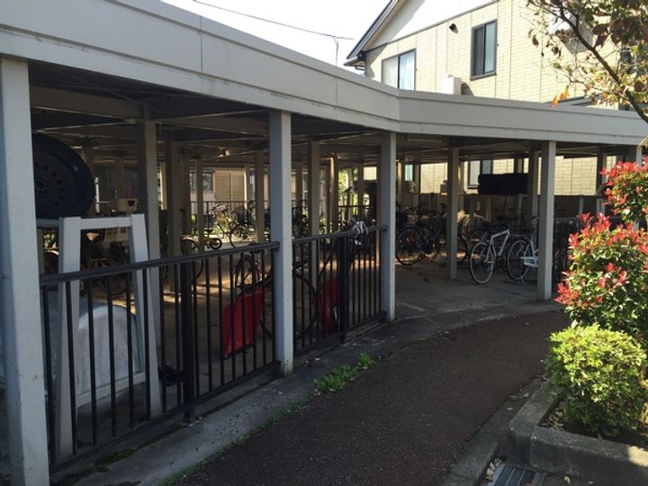 ロイヤルタウン三条 八番館の地図