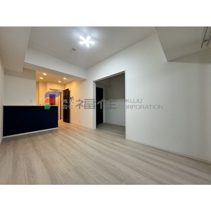 シンセラティ薬院の居間