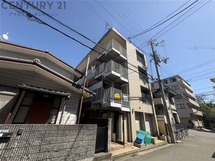 グローバル阪神西宮の外観
