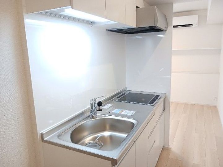 愛知県あま市中萱津出口(アパート)の賃貸物件のキッチン