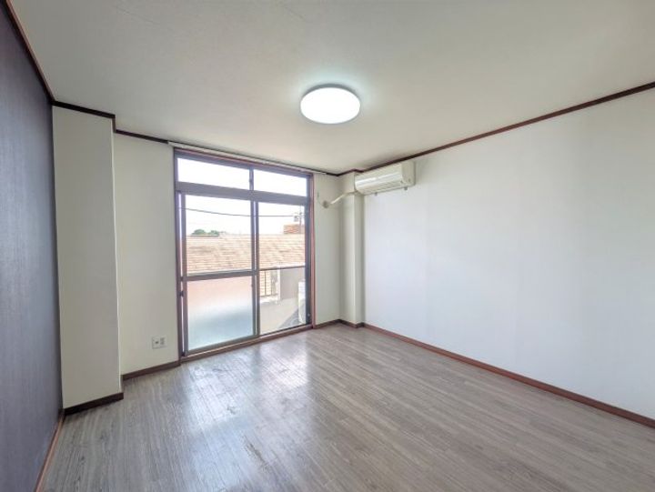 ハイツモンシェリーの居間