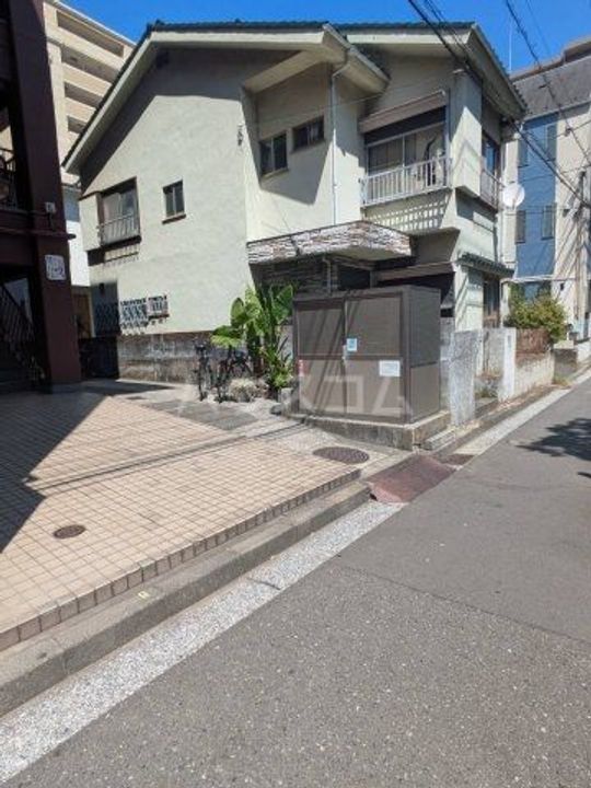 ライオンズマンション万世町の地図