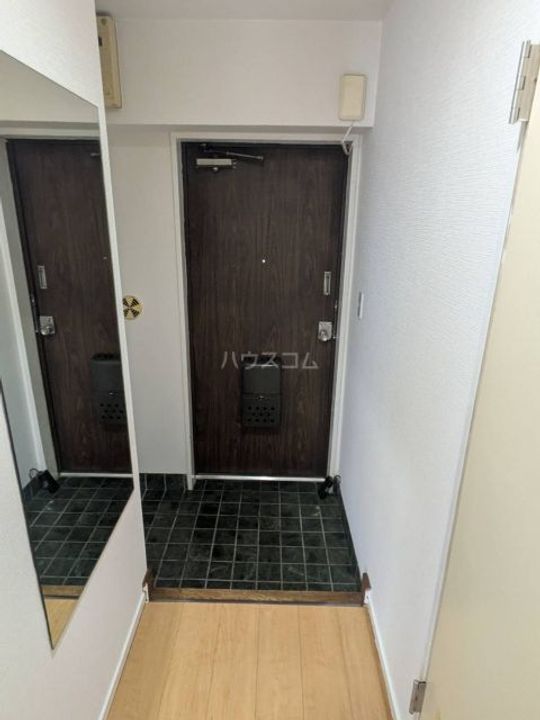 ライオンズマンション万世町の玄関