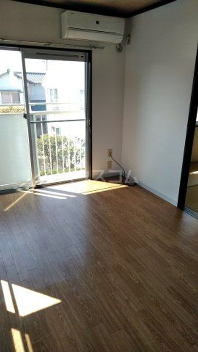 タウニイ緑が丘の内装