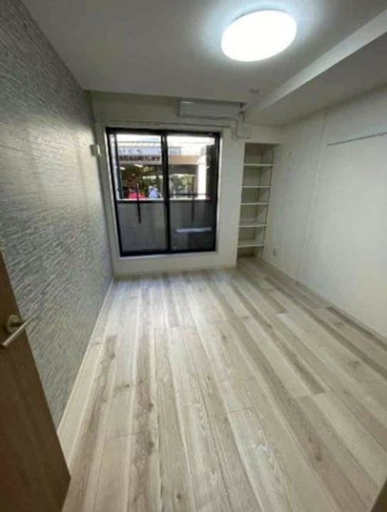 エクセラン仲六郷の居間