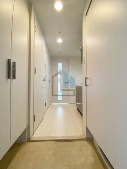 エスリード難波グレイスの玄関