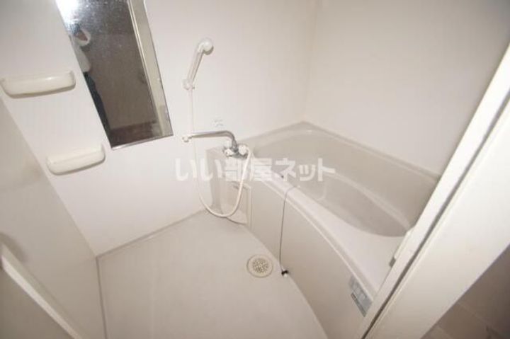 レトアエル田中の風呂